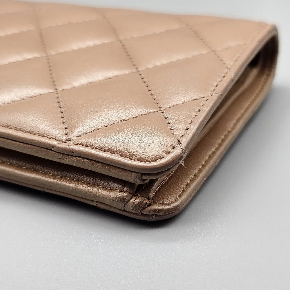 🖤CANEL Tan Quilted Leather Wallet/Clutch🖤 - Picture 13 of 17
